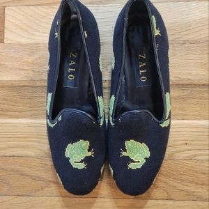 Vintage ZALO Green Frog Black Needlepoint Smoking Loafers Flats size 8